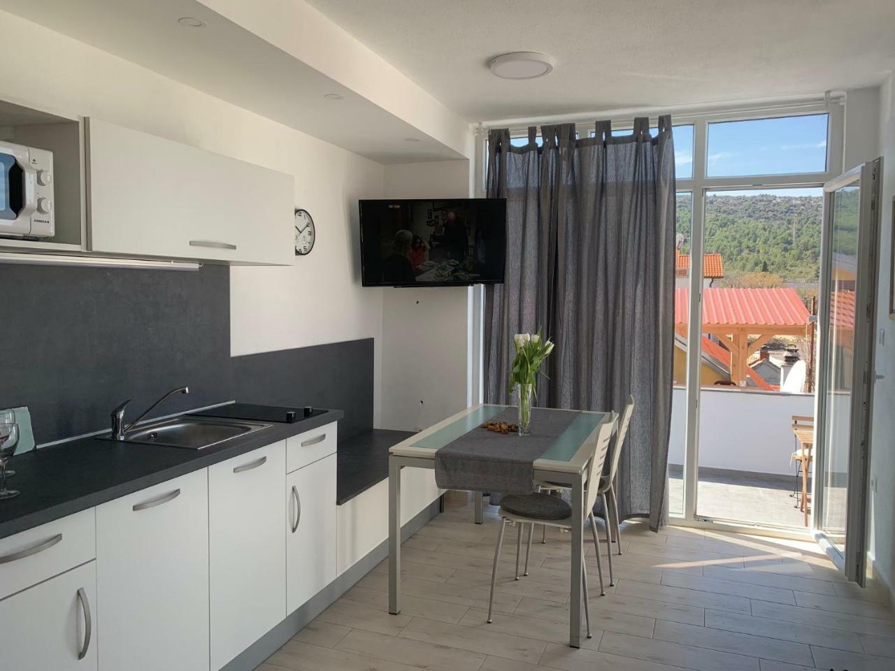 Modern Apartments Day Sibenik Exterior photo